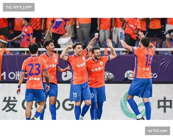 山东泰山球迷联赛激情开战十六强逐鹿掀起全民足球文化热潮